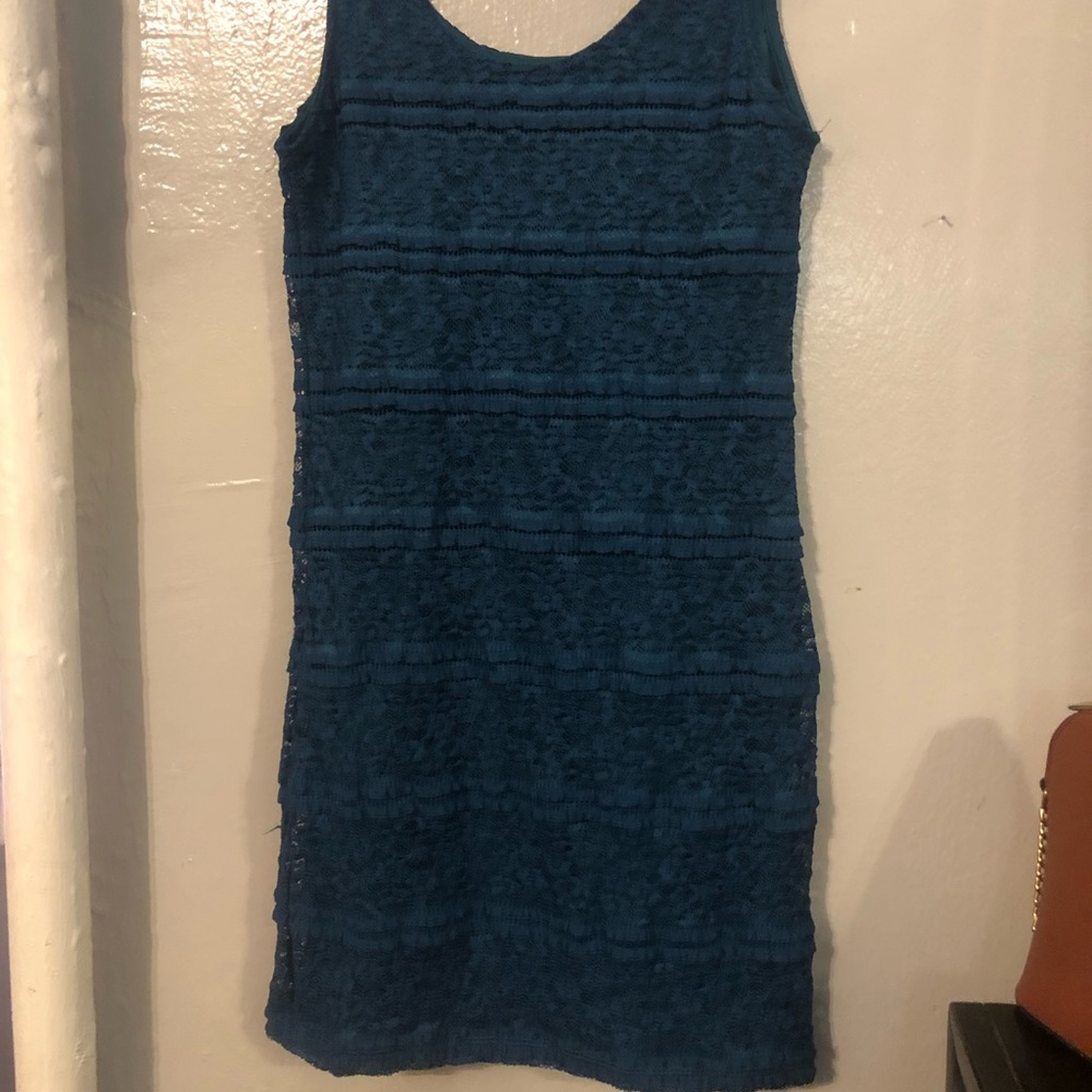 Dress 👗 - Picture 2 of 4